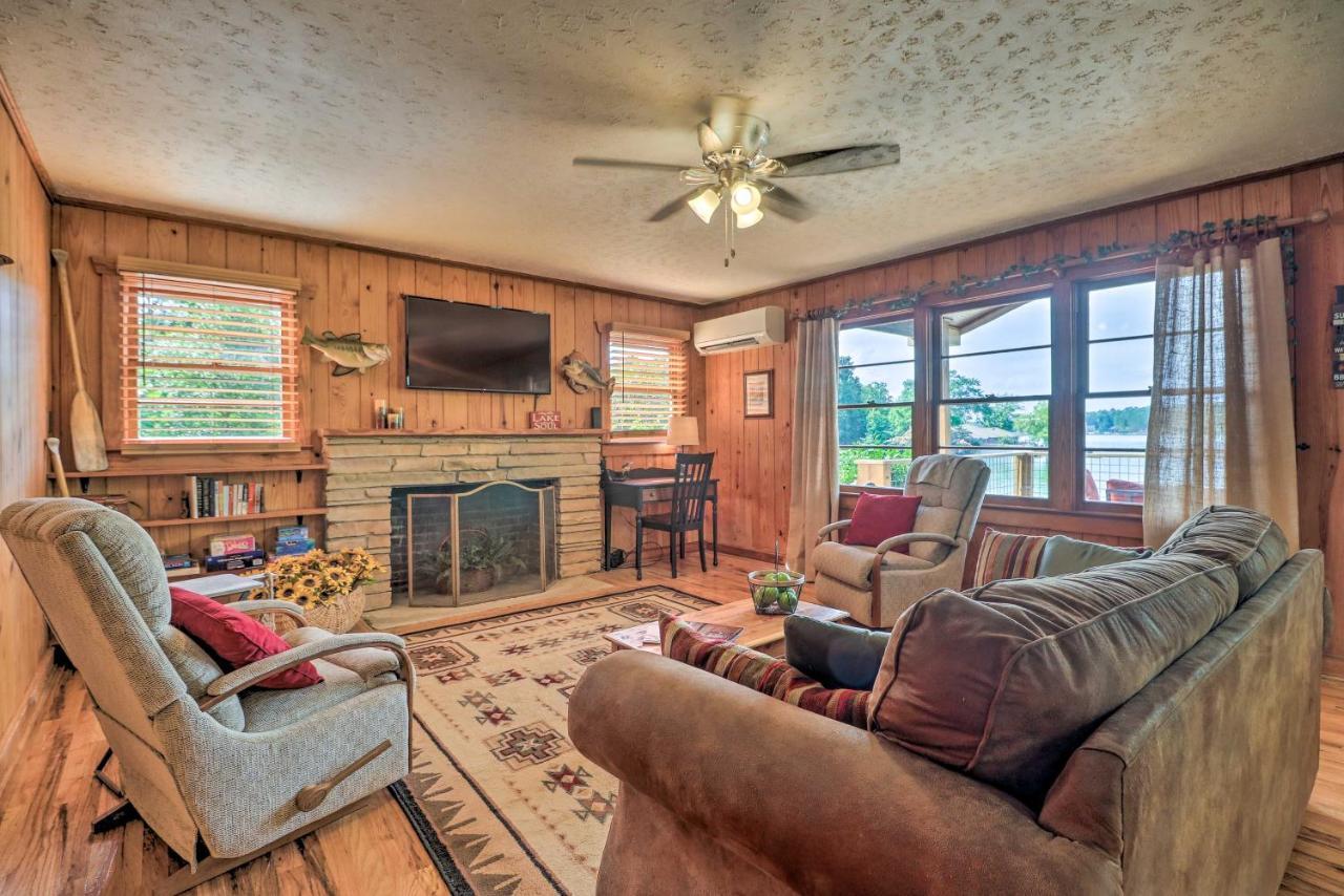 Waterfront Lake Martin Home With Grill And Beach! Eclectic Exterior photo