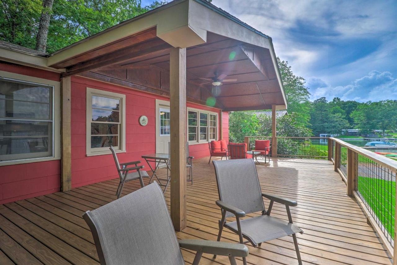 Waterfront Lake Martin Home With Grill And Beach! Eclectic Exterior photo