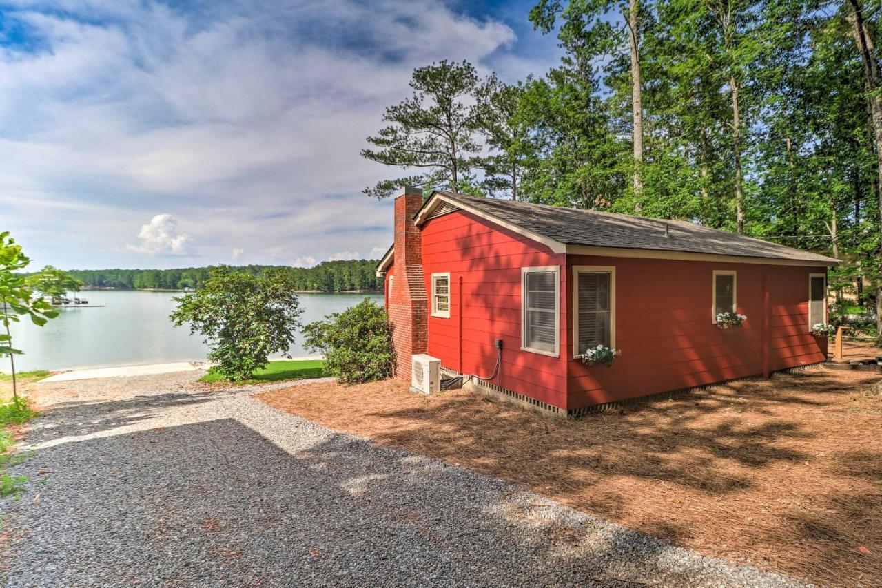 Waterfront Lake Martin Home With Grill And Beach! Eclectic Exterior photo